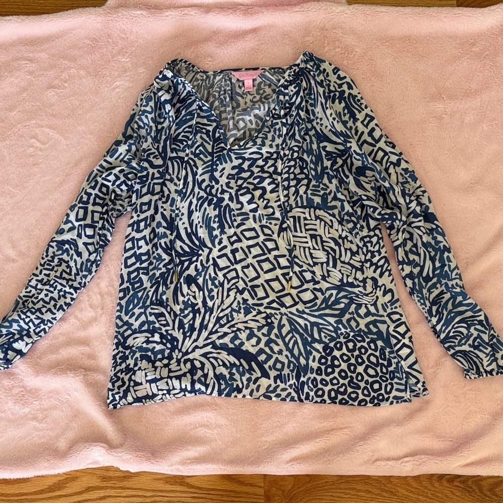 Lilly Pulitzer Long Sleeve Top ** Bundle 5+ items and name your offer!!! 💖💞